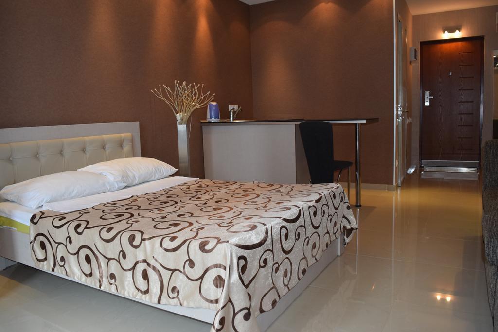 Aparthotel In Orbi Sea Towers Батуми Екстериор снимка